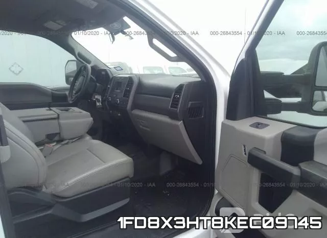 1FD8X3HT8KEC09745_5.webp