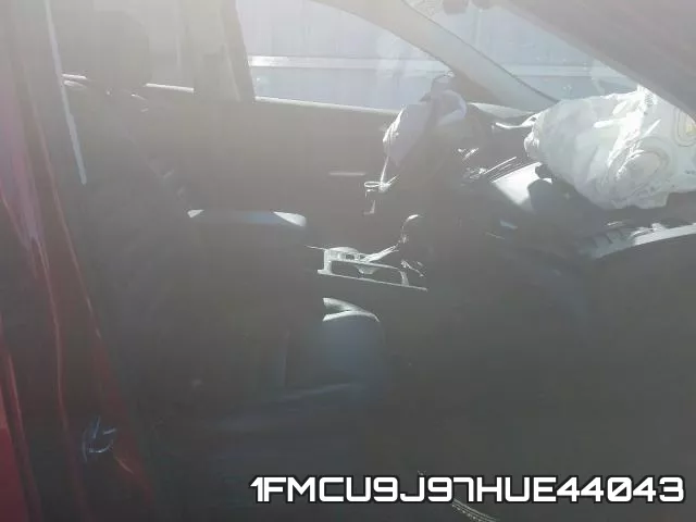 1FMCU9J97HUE44043_5.webp