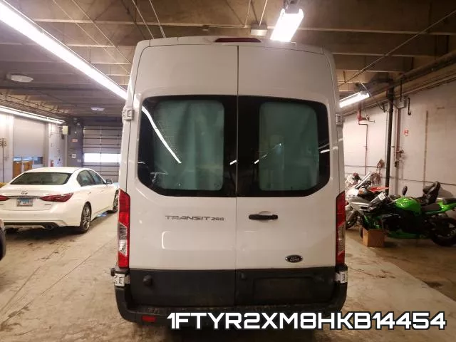 1FTYR2XM8HKB14454_9.webp