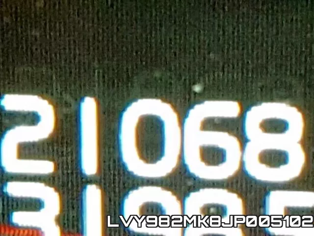 LVY982MK8JP005102_8.webp