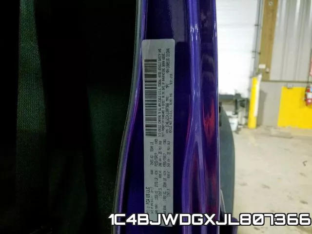 1C4BJWDGXJL807366_10.webp