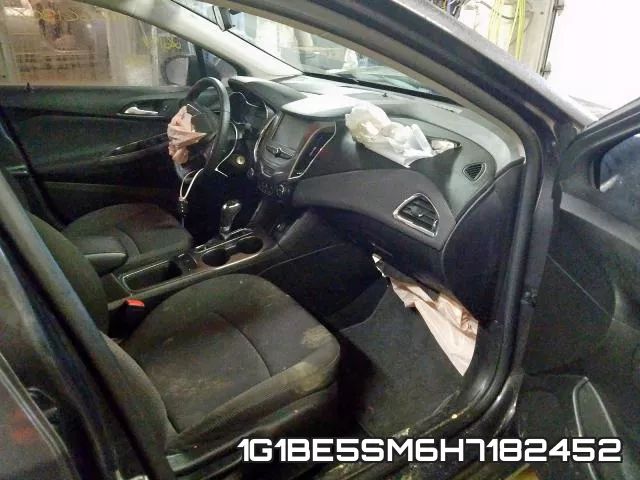 1G1BE5SM6H7182452_5.webp