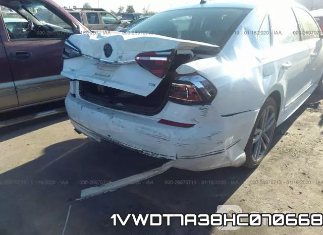 1VWDT7A38HC070668_6.webp