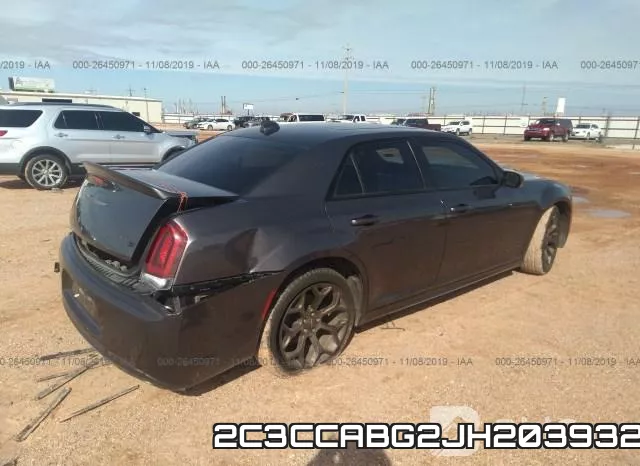 2C3CCABG2JH203932_4.webp