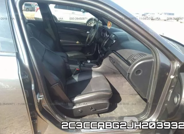 2C3CCABG2JH203932_5.webp