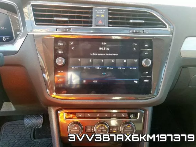3VV3B7AX6KM197379_9.webp