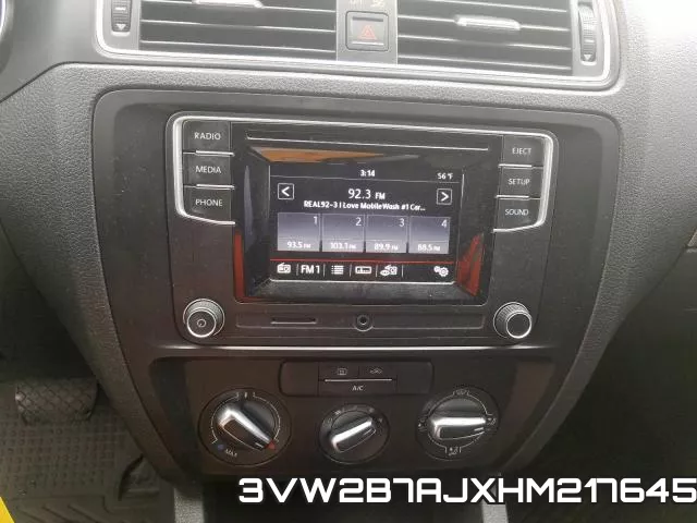 3VW2B7AJXHM217645_9.webp