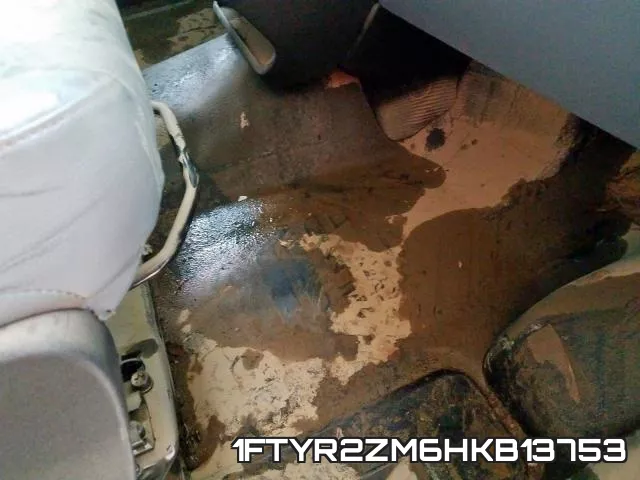 1FTYR2ZM6HKB13753_9.webp