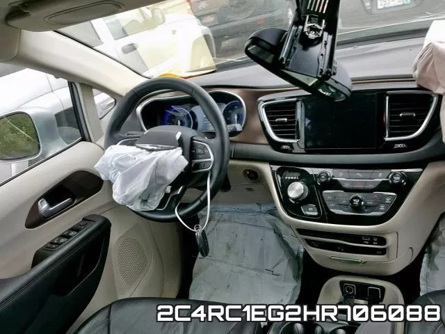 2C4RC1EG2HR706088_9.webp