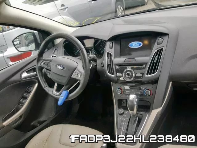 1FADP3J22HL238480_9.webp