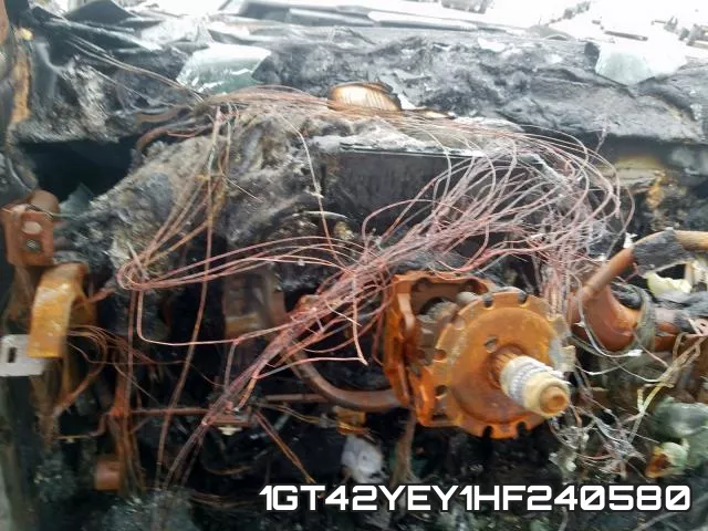 1GT42YEY1HF240580_8.webp