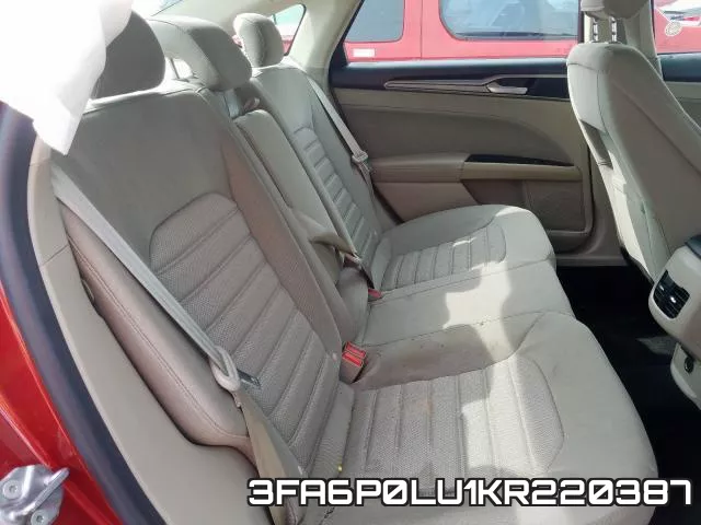 3FA6P0LU1KR220387_6.webp