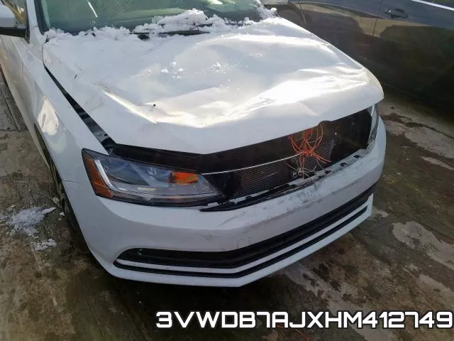 3VWDB7AJXHM412749_9.webp