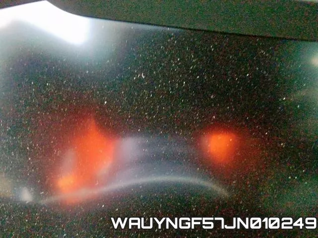WAUYNGF57JN010249_8.webp