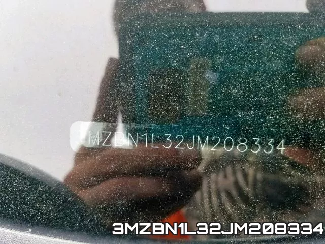 3MZBN1L32JM208334_10.webp