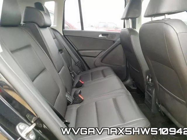 WVGAV7AX5HW510942_6.webp