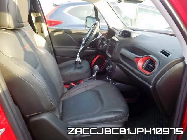 ZACCJBCB1JPH10975_5.webp