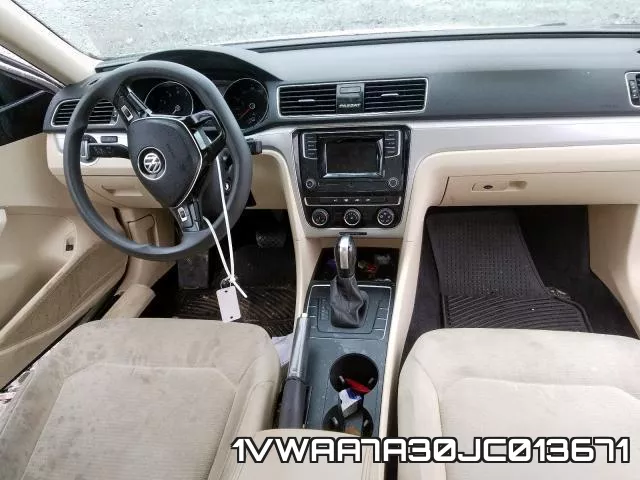 1VWAA7A30JC013671_9.webp