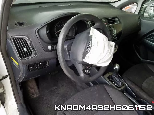 KNADM4A32H6061152_9.webp