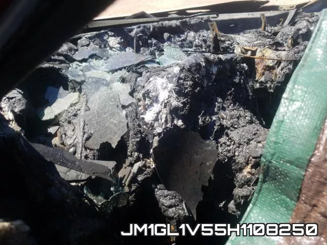 JM1GL1V55H1108250_8.webp