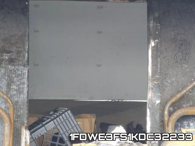1FDWE3FS1KDC32233_6.webp