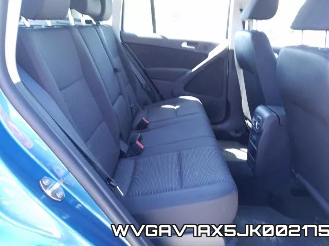 WVGAV7AX5JK002175_6.webp