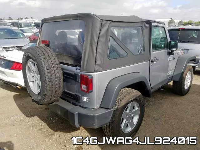 1C4GJWAG4JL924015_4.webp