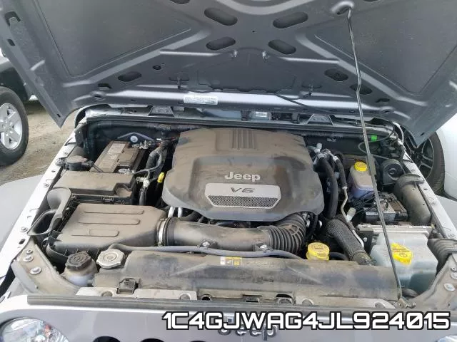 1C4GJWAG4JL924015_7.webp