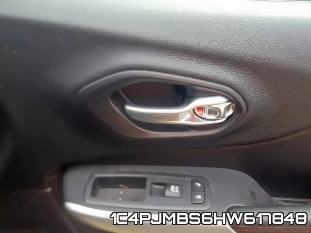1C4PJMBS6HW617848_9.webp