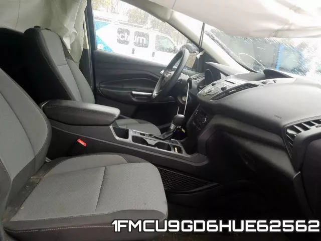 1FMCU9GD6HUE62562_5.webp