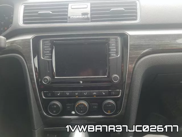 1VWBA7A37JC026177_9.webp