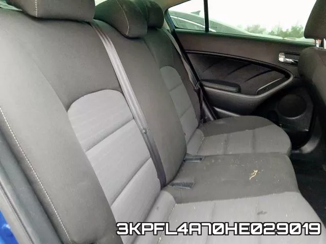 3KPFL4A70HE029019_6.webp