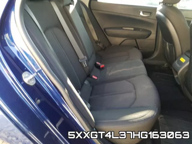 5XXGT4L37HG163063_6.webp