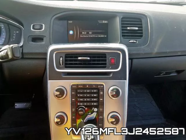 YV126MFL3J2452587_9.webp