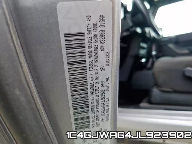 1C4GJWAG4JL923902_10.webp