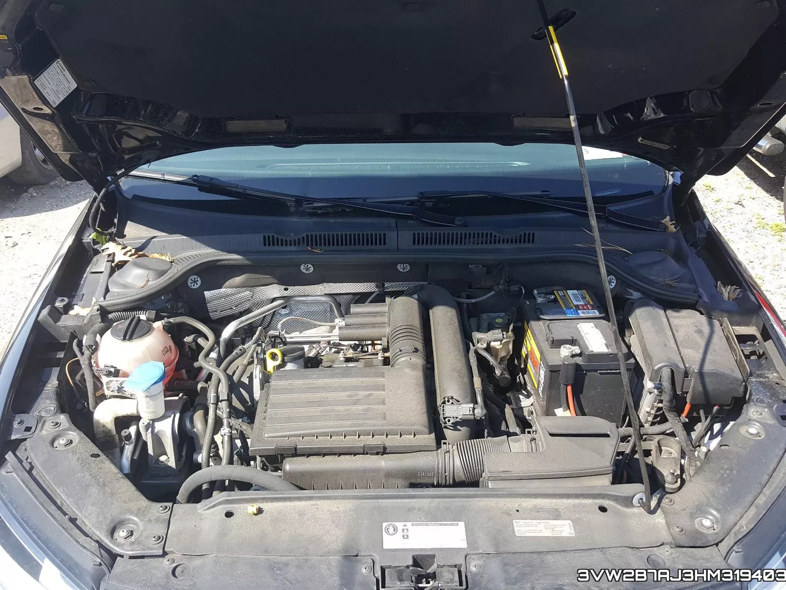 3VW2B7AJ3HM319403_7.webp