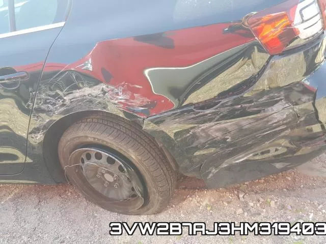 3VW2B7AJ3HM319403_9.webp