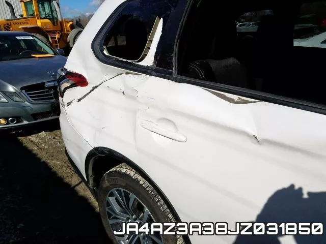 JA4AZ3A38JZ031850_9.webp