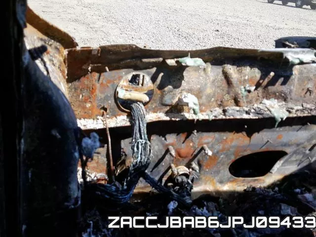 ZACCJBAB6JPJ09433_8.webp