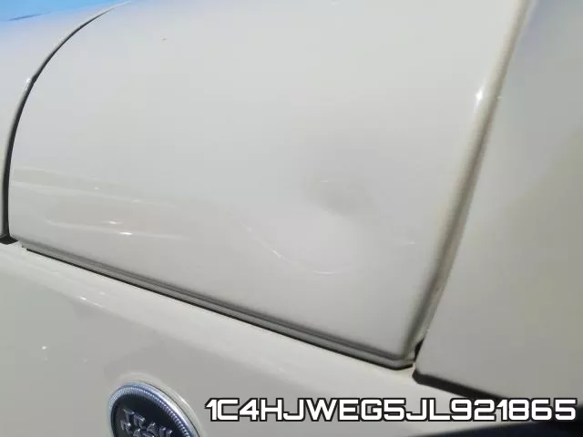 1C4HJWEG5JL921865_9.webp