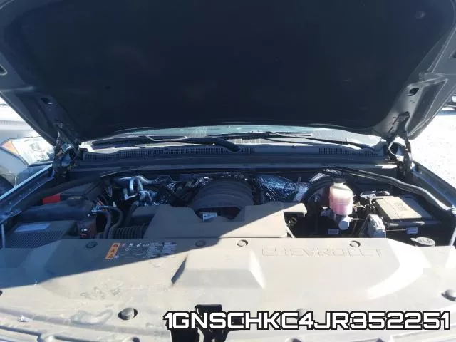 1GNSCHKC4JR352251_7.webp