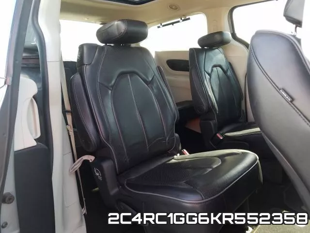 2C4RC1GG6KR552358_6.webp