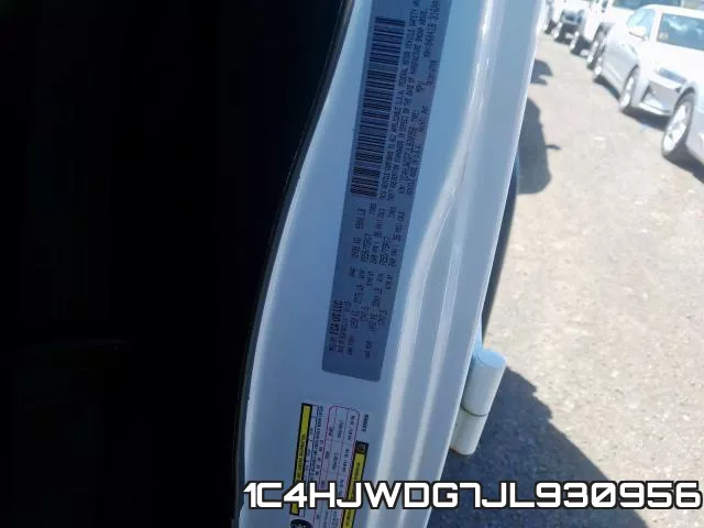 1C4HJWDG7JL930956_10.webp