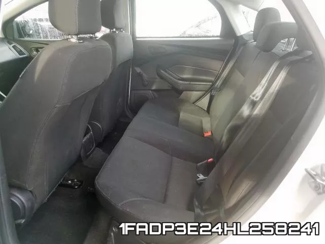 1FADP3E24HL258241_6.webp