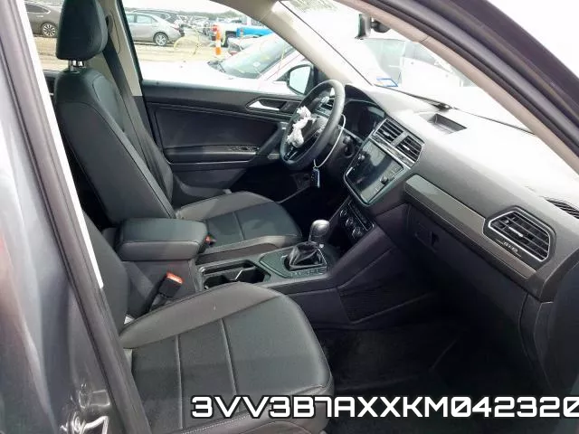 3VV3B7AXXKM042320_5.webp