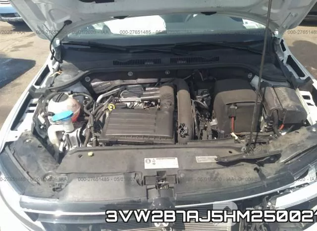 3VW2B7AJ5HM250021_10.webp