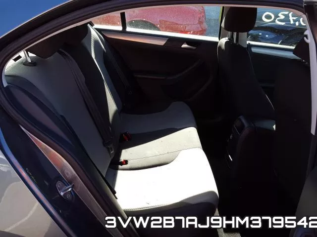3VW2B7AJ9HM379542_6.webp