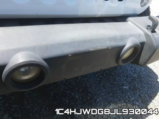 1C4HJWDG8JL930044_9.webp