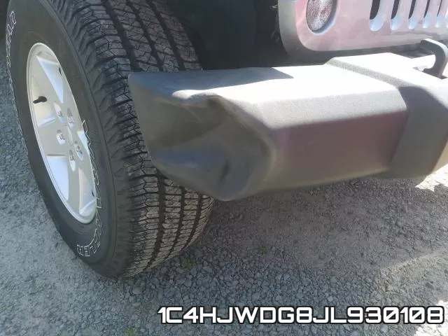 1C4HJWDG8JL930108_9.webp