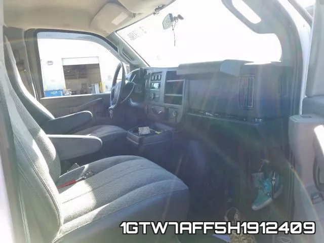 1GTW7AFF5H1912409_5.webp
